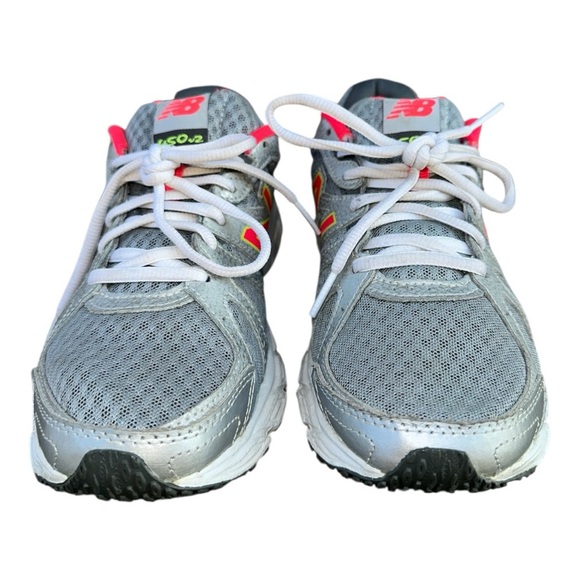 New Balance women’s 450V2 Gray and Neon Pink Athletic running Shoes size 8 - Picture 4 of 16